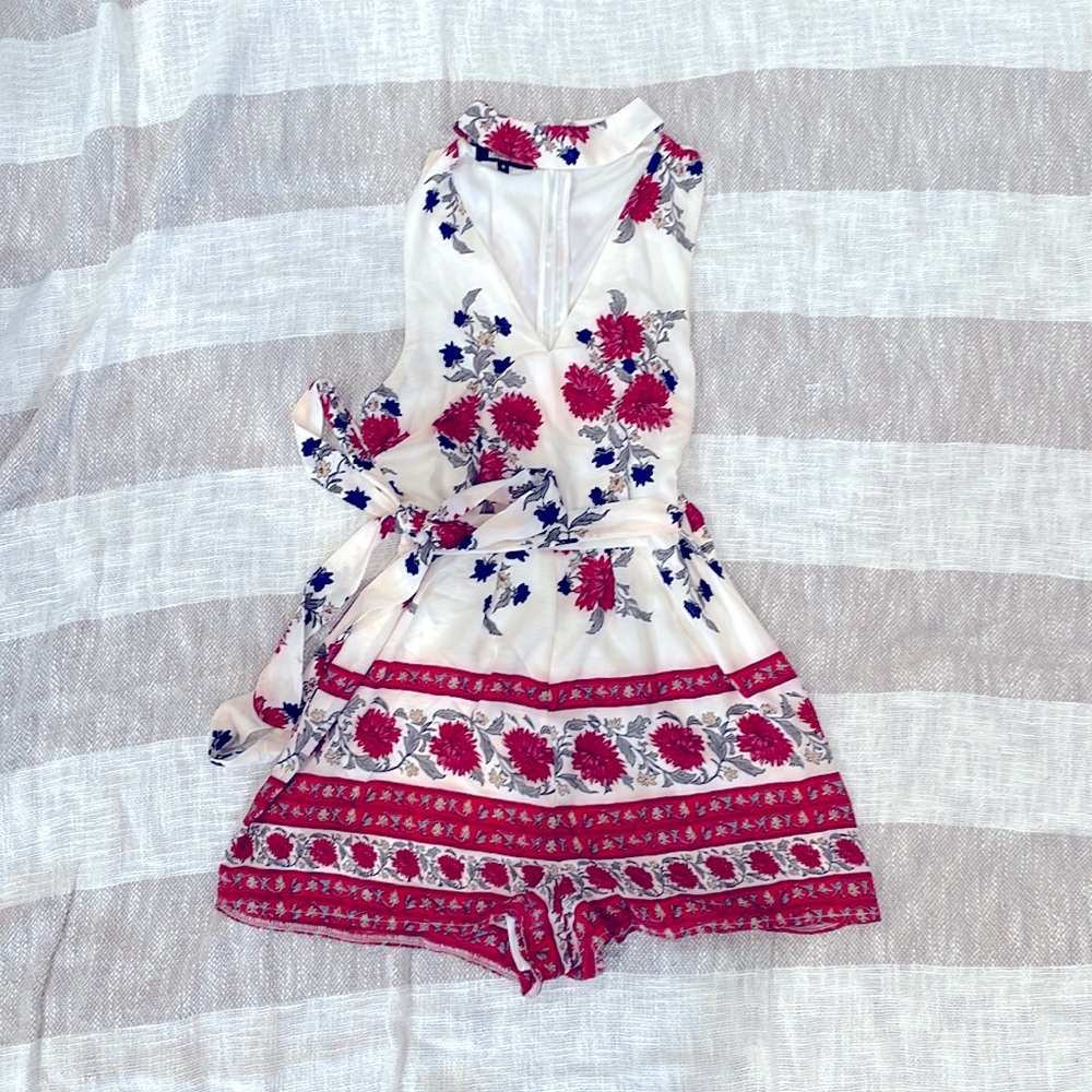 Misguided V Neck Belted Romper Size 4 US
